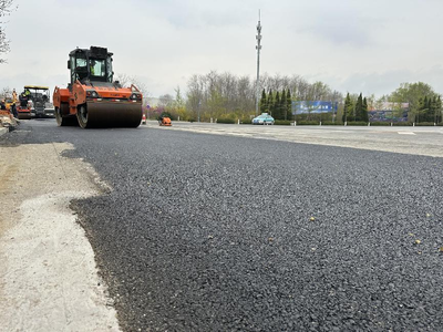 中交一航局三公司:金石灘度假區麗山環路提前兩天通車